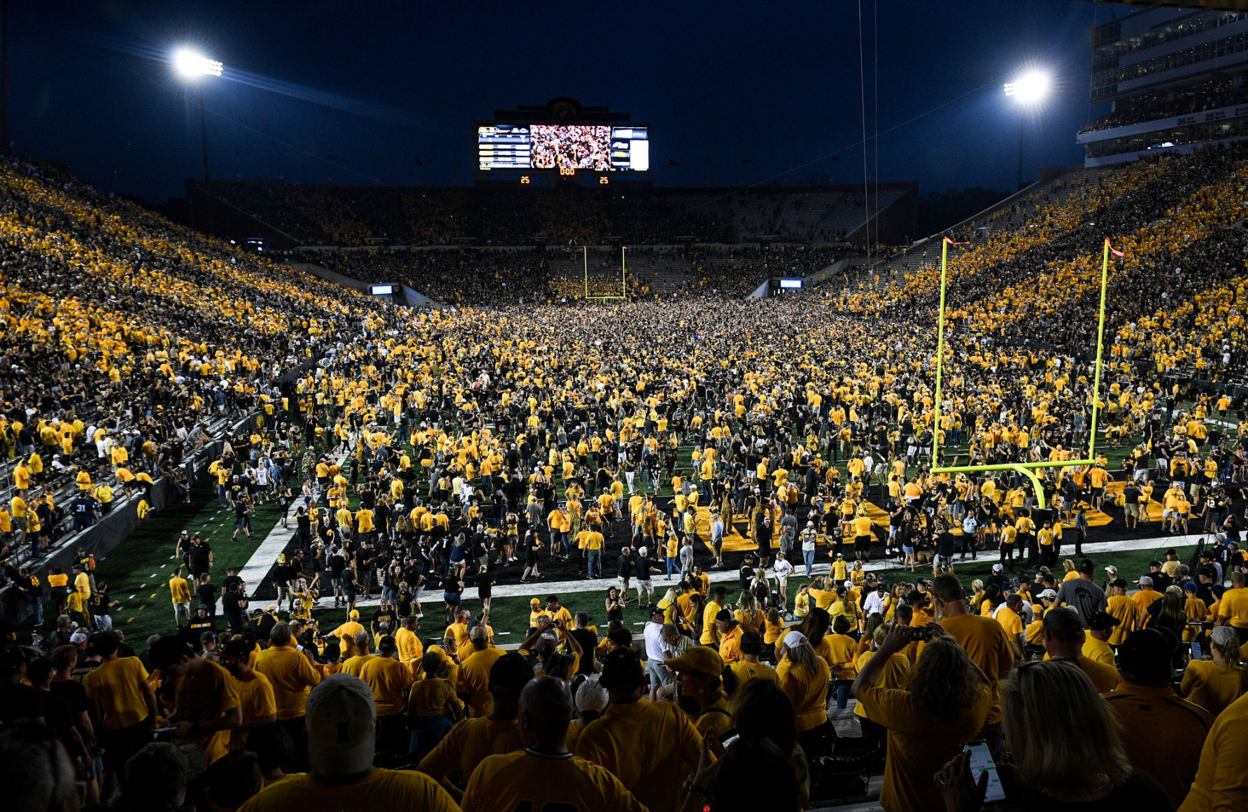100921-qc-spt-iowa-fball-031